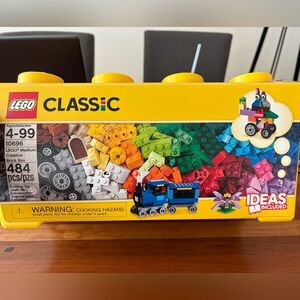 Lego Medium Creative Brick Box